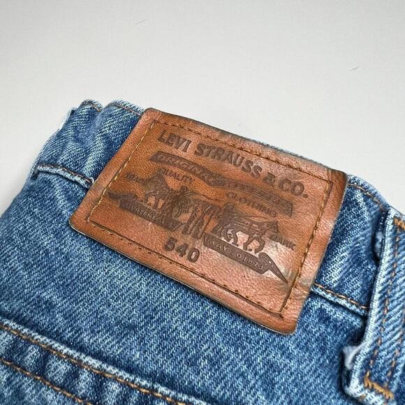 Vintage Levi’s 540 Relaxed Fit Jeans Men’s W38 L30 Blue Denim USA Made Brown Tab - Picture 10 of 12